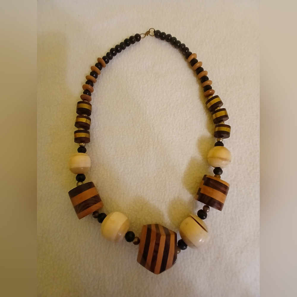 Elegant Wooden Bead Necklace